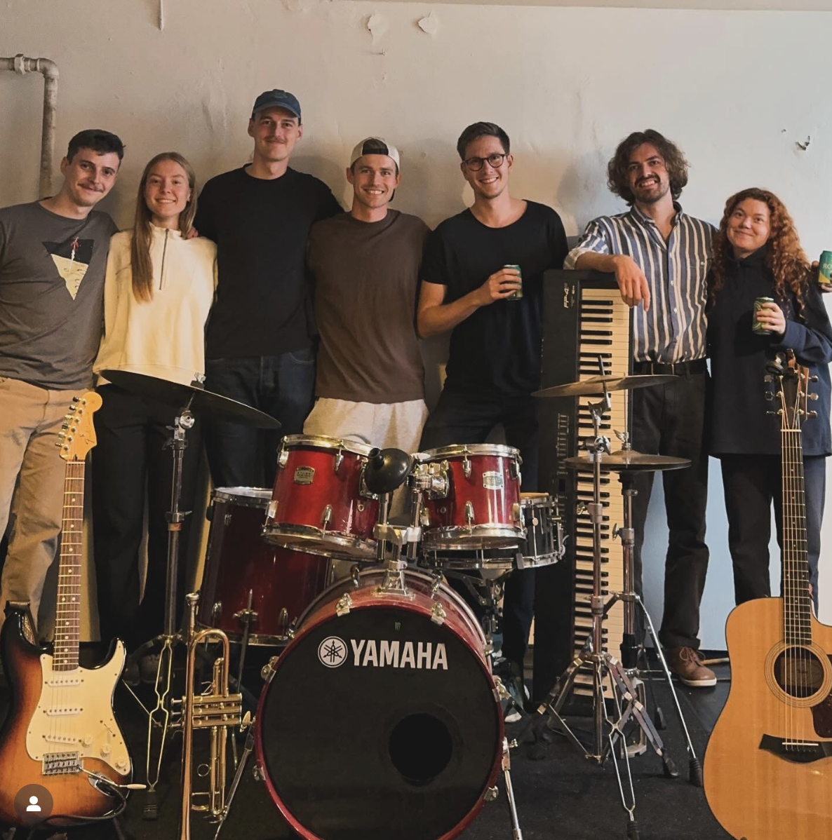 Sloth Lab optræder live