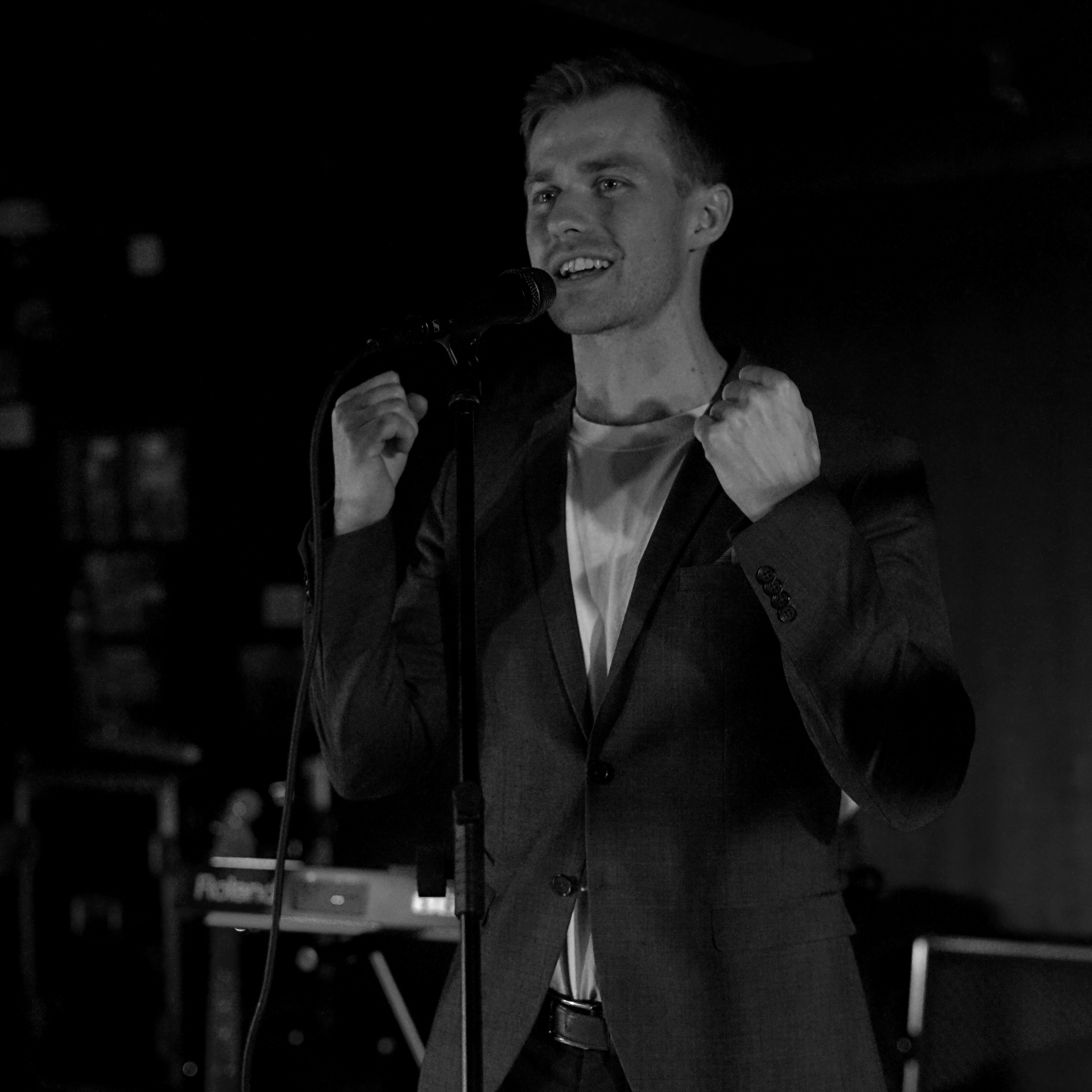 Johan, forsanger/rytmeguitarist